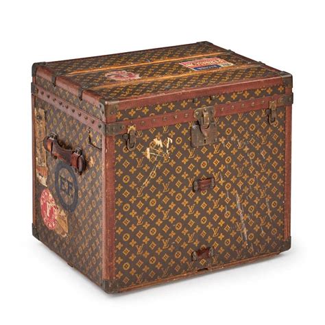 pawn stars louis vuitton trunk|louis vuitton trunk auction.